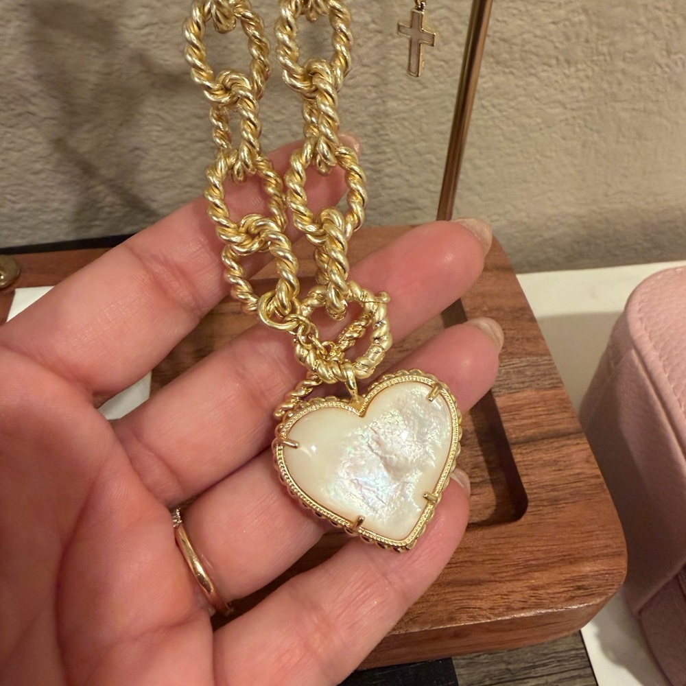 Kendra Scott Gold Necklace with Cream Heart Pendant
